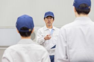 組織づくりと人材育成のことなら、実績あるファシリテーターにお任せを。自走型組織、自律型組織への組織変革、組織開発、チームビルディング、リーダー育成、社員教育、会議・ミーティングの活性化をプロのファシリテーションの技術で実現します。心理的安全性を向上させ、指示待ち社員の主体性とやる気を引き出し、持続的に発展する強い組織づくりを伴走支援します。神戸を拠点に関西、東海、岐阜県、全国で対面・オンラインでの研修に対応しています。