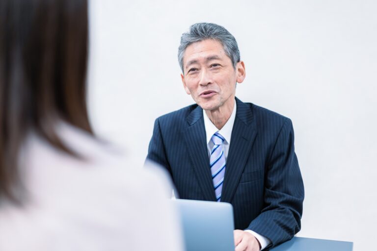 組織づくりと人材育成のことなら、実績あるファシリテーターにお任せを。自走型組織、自律型組織への組織変革、組織開発、チームビルディング、リーダー育成、社員教育、会議・ミーティングの活性化をプロのファシリテーションの技術で実現します。心理的安全性を向上させ、指示待ち社員の主体性とやる気を引き出し、持続的に発展する強い組織づくりを伴走支援します。神戸を拠点に関西、東海、岐阜県、全国で対面・オンラインでの研修に対応しています。