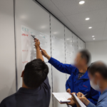 代替テキスト 組織づくりと人材育成のことなら、実績あるファシリテーターにお任せを。自走型組織、自律型組織への組織変革、組織開発、チームビルディング、リーダー育成、社員教育、会議・ミーティングの活性化を、対話を促進するプロのファシリテーション技術で実現します。心理的安全性を向上させ、指示待ち社員の主体性とやる気を引き出し、持続的に発展する強い組織づくりを伴走支援します。神戸を拠点に関西、東海、岐阜県、全国で対面・オンラインでの研修に対応しています。